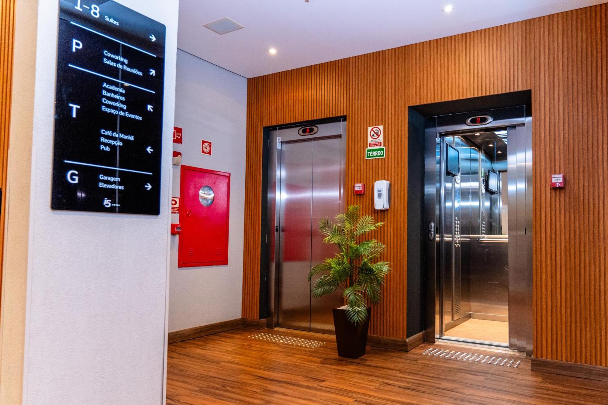 I5 Play Hotel อากวส คลาราส ภายนอก รูปภาพ