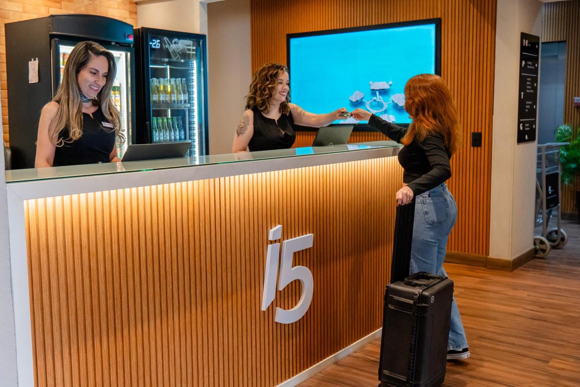 I5 Play Hotel อากวส คลาราส ภายนอก รูปภาพ