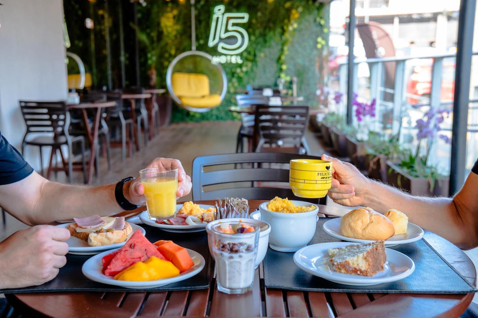 I5 Play Hotel อากวส คลาราส ภายนอก รูปภาพ